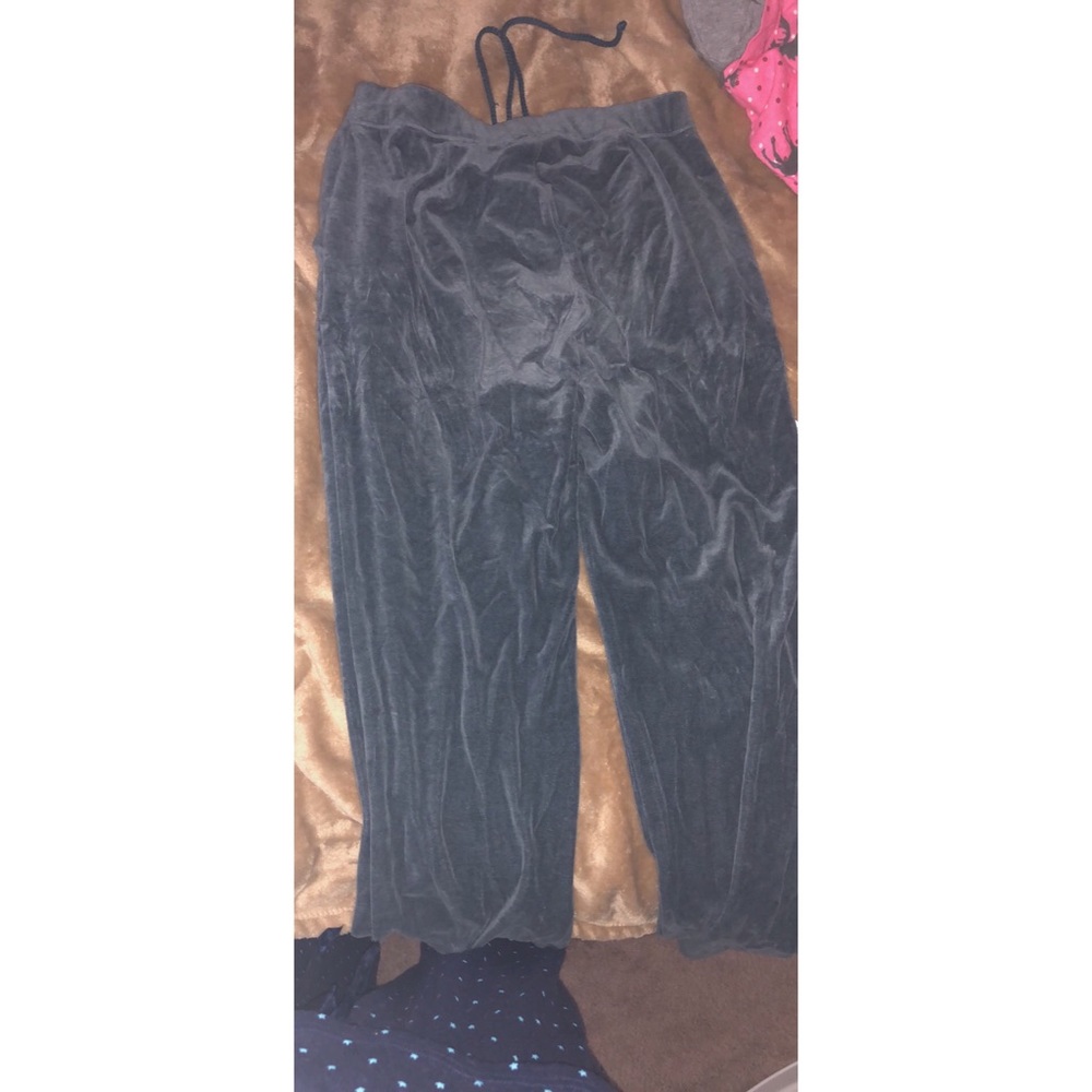 Sweatpants (multiple) - Picture 2 of 2